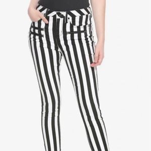 Hot Topic Black & White Hi-Rise Skinny Jeans